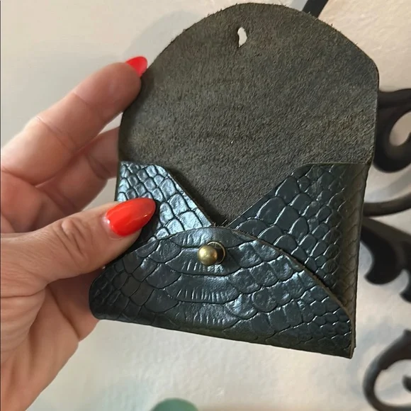 Black Textured Leather Wallet with Flap Closure - Picture 4 of 7